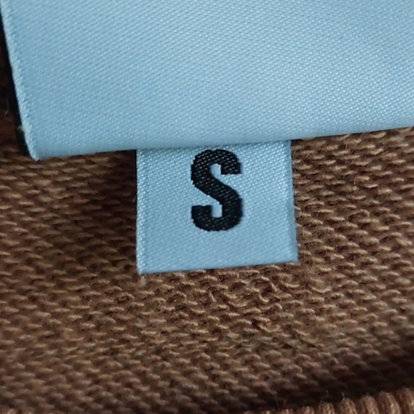 Happy Heart Sweatshirt - Picture 3 of 10